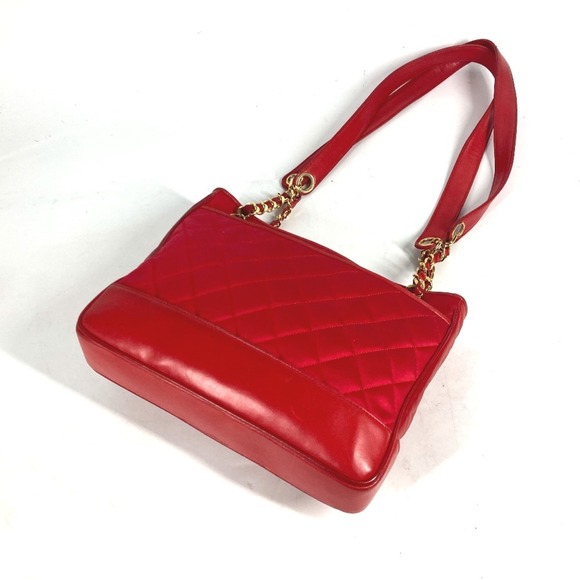 CHANEL Vintage Red Leather Shoulder Bag - Picture 8 of 16